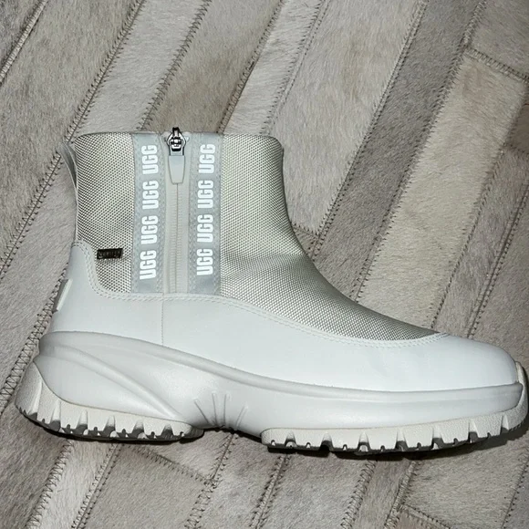 Ugg woman’s booties - Picture 9 of 10